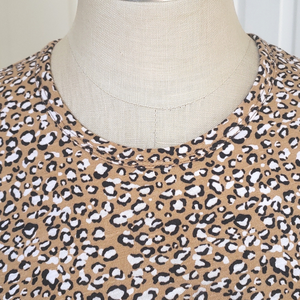 J. CREW Animal Print Studio T Shirt Short Sleeve Leopard Cheetah | SMALL - Picture 7 of 11